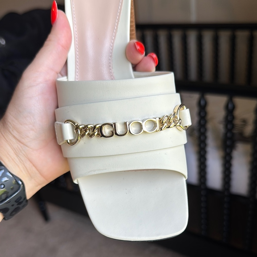 Gucci Cream Leather Chain-Trim Mules - Picture 2 of 9